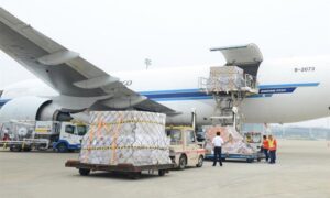 Giáng Sinh Cận Kề Giá Cước Vận Tải Hàng Không Tăng Đột BIến